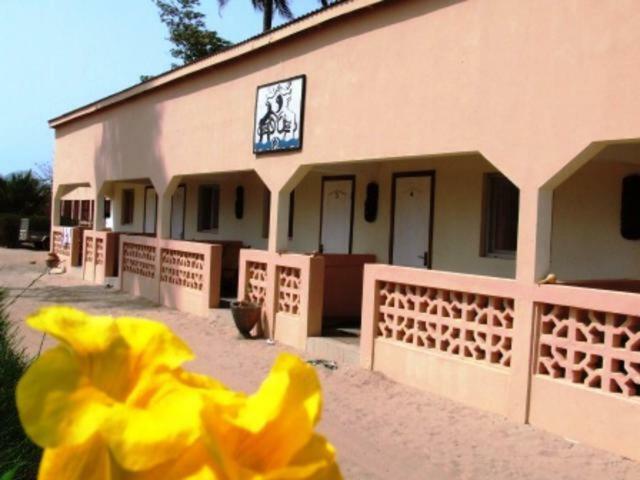 The Gunjur Project Lodge المظهر الخارجي الصورة